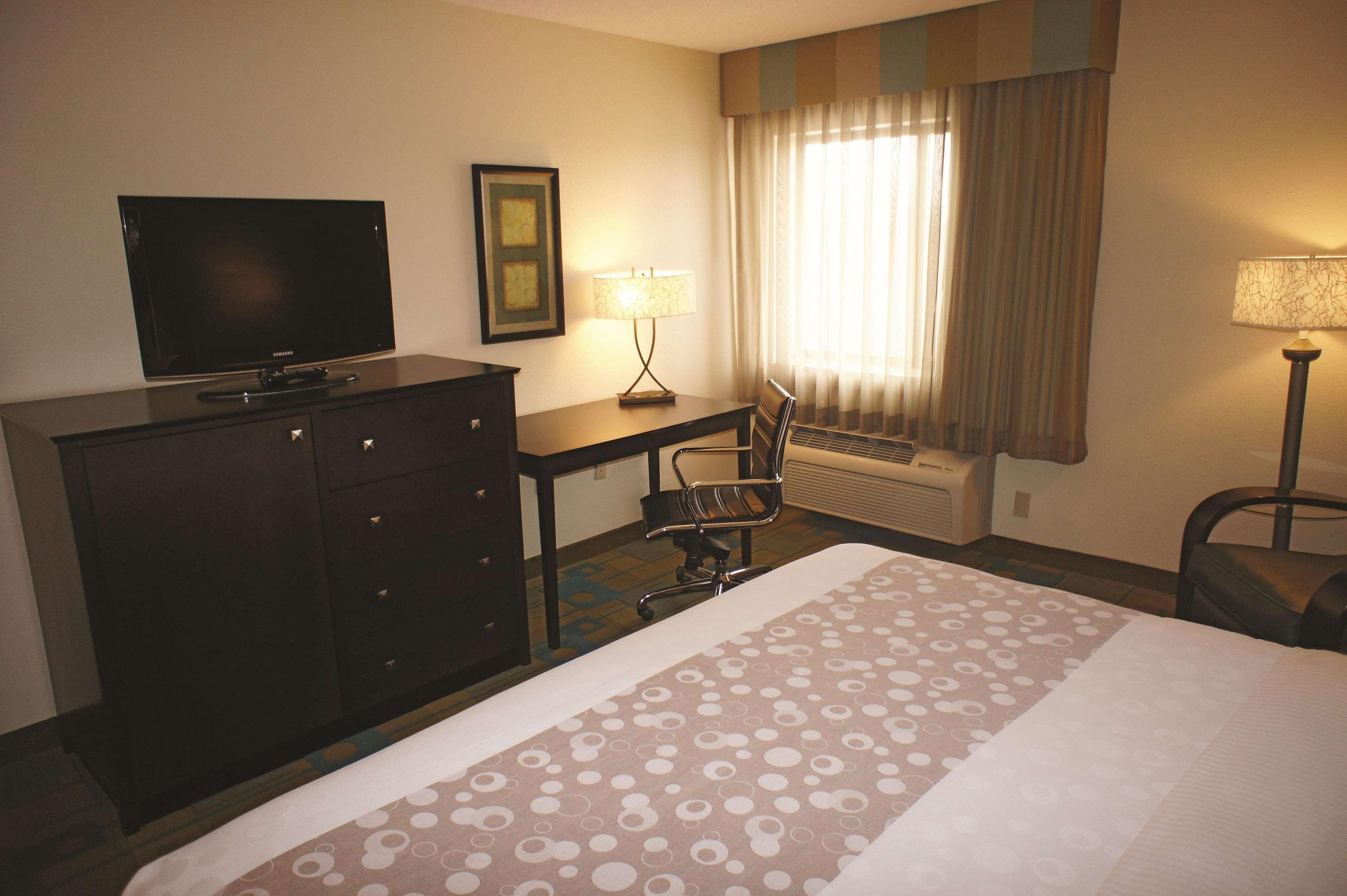 Hotel La Quinta By Wyndham Plattsburgh Zewnętrze zdjęcie