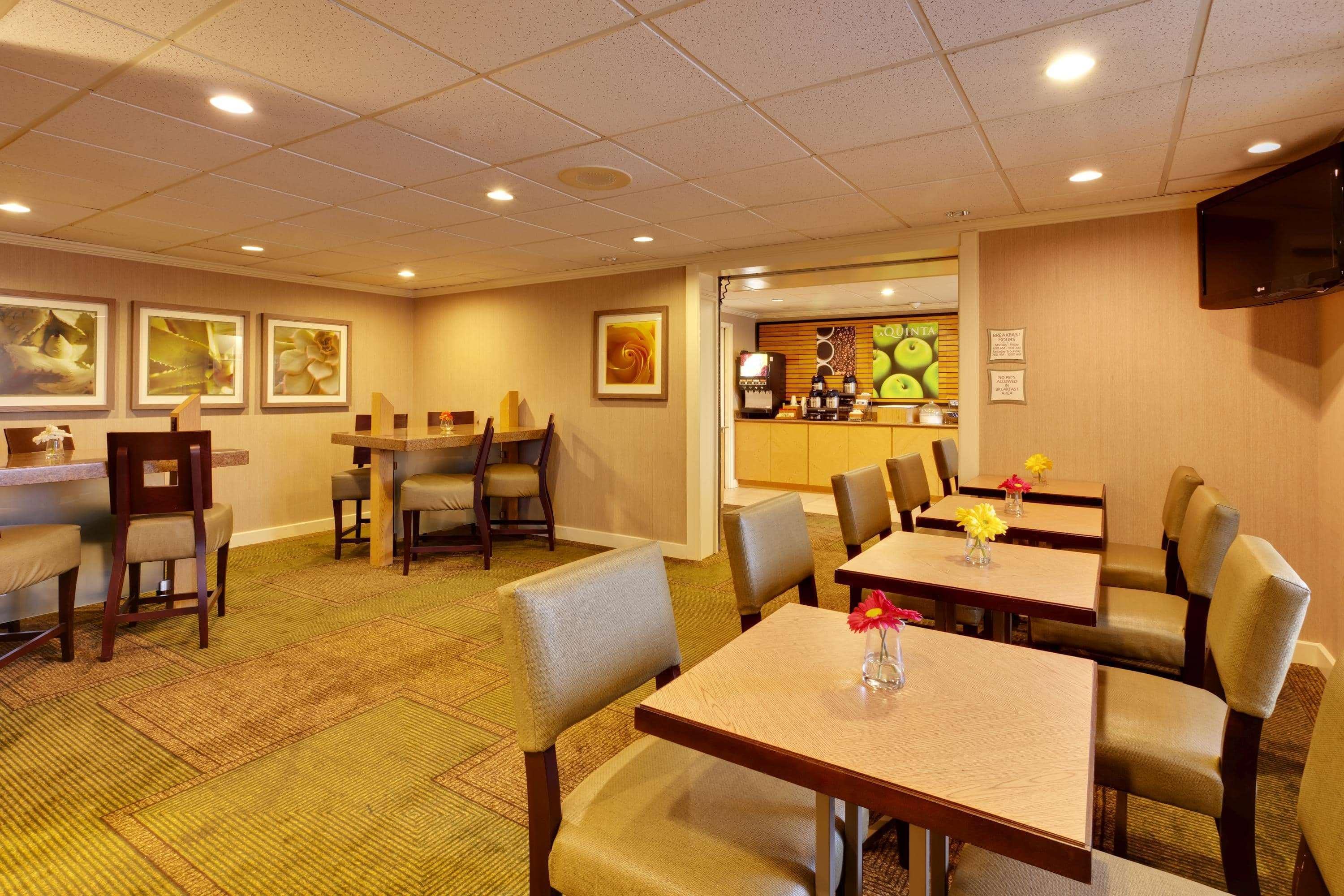 Hotel La Quinta By Wyndham Plattsburgh Zewnętrze zdjęcie