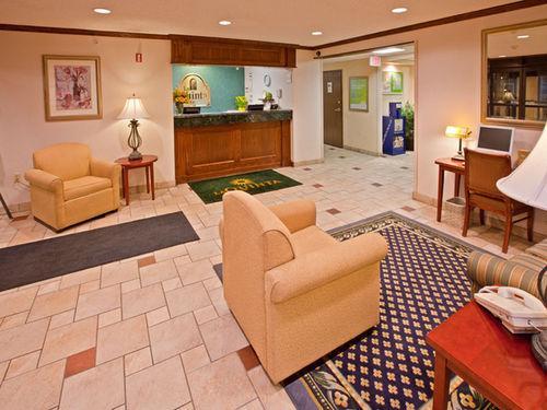 Hotel La Quinta By Wyndham Plattsburgh Wnętrze zdjęcie