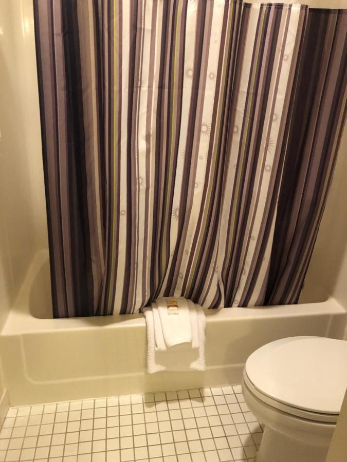 Hotel La Quinta By Wyndham Plattsburgh Zewnętrze zdjęcie